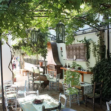 Dalyan Butik Hayat Bahcesi *