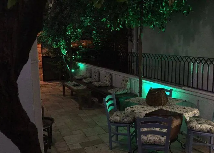 Dalyan Butik Hayat Bahcesi Ayvalı