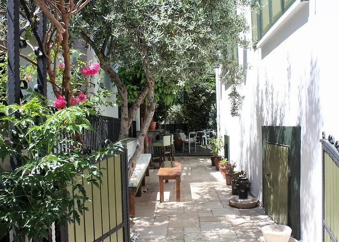 Dalyan Butik Hayat Bahcesi Ayvalı